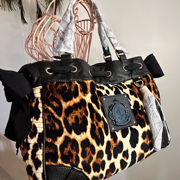Juicy Couture DayDreamer Bag in Animal print Velour - Picture 6 of 15